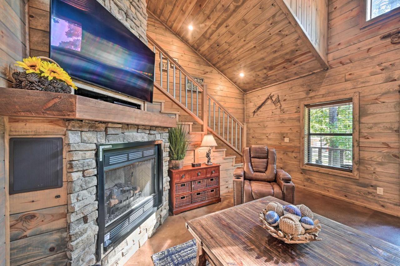 Luxe Broken Bow With Tesla Charging Station Holiday home