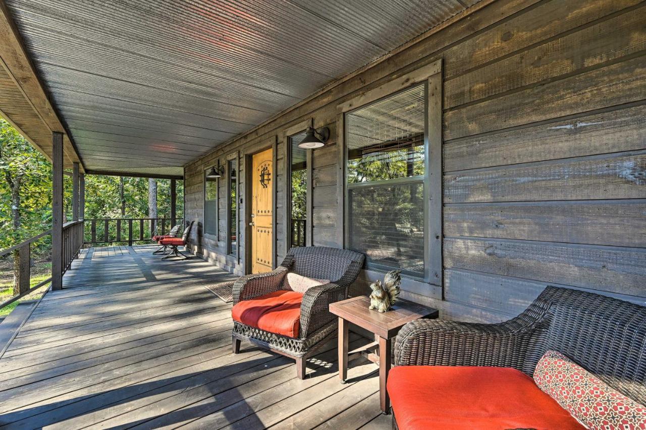 Luxe Broken Bow With Tesla Charging Station