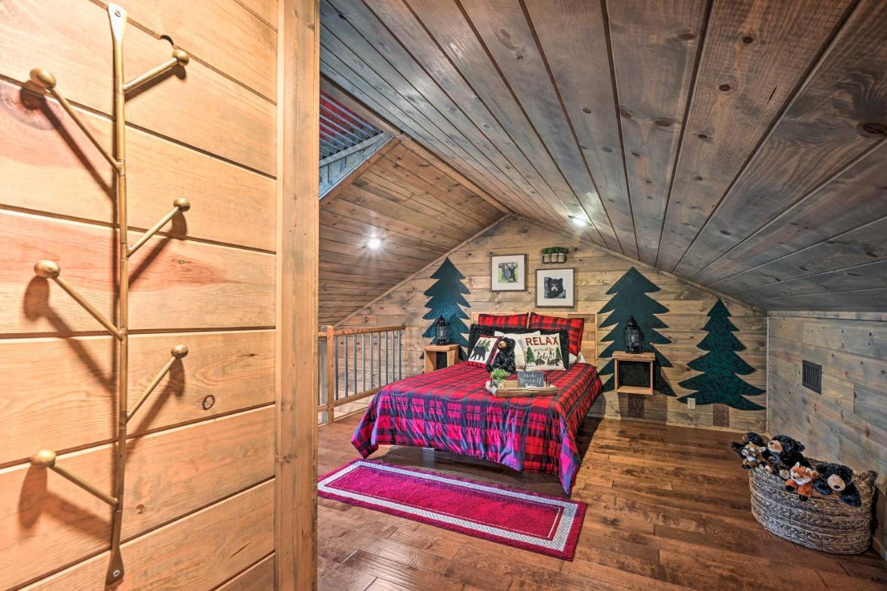Luxe Broken Bow With Tesla Charging Station Holiday home